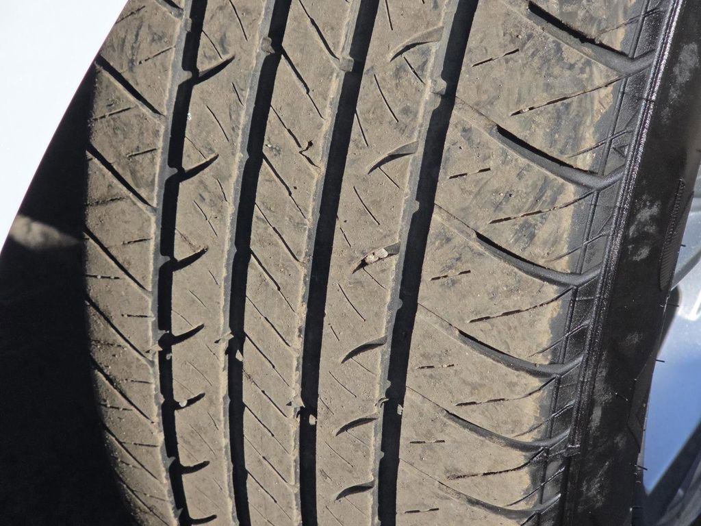 Used 2021 Hyundai Elantra SE image 8