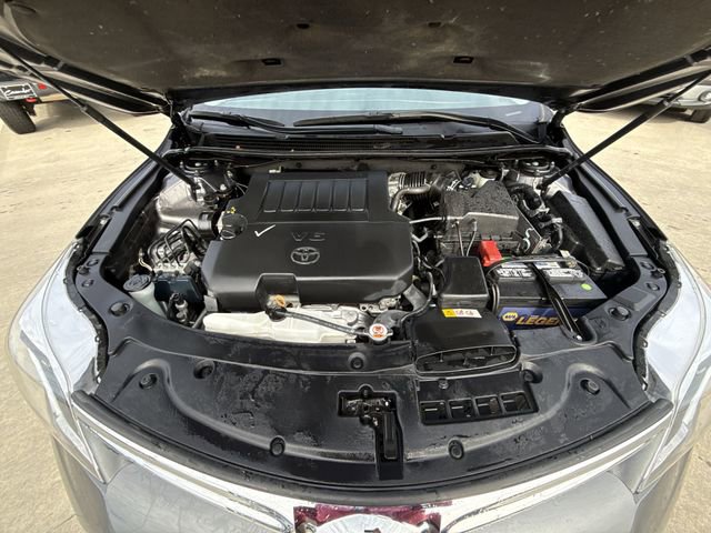 Used 2018 Toyota Avalon XLE image 24