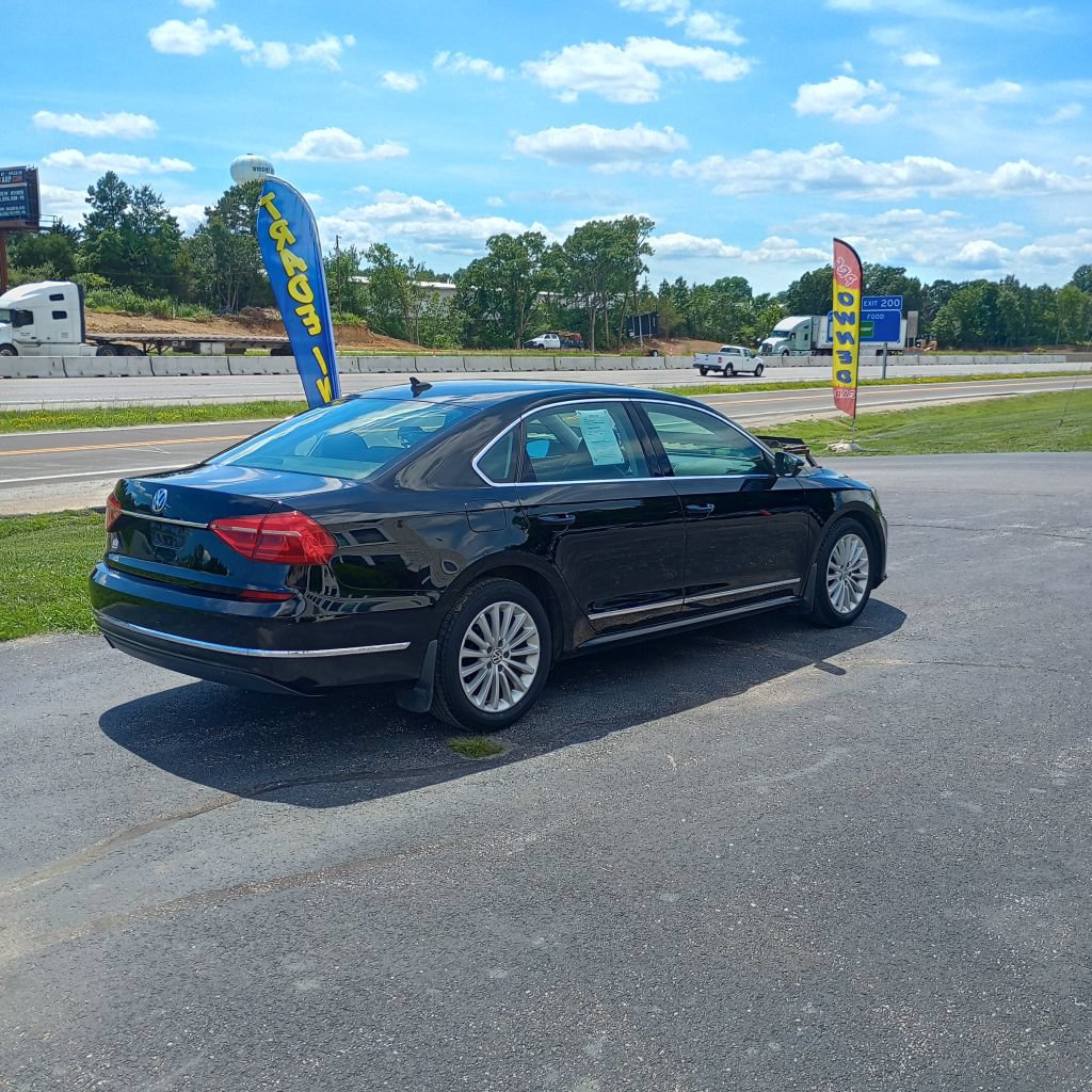 Used 2016 Volkswagen Passat 1.8T SE FWD image 5