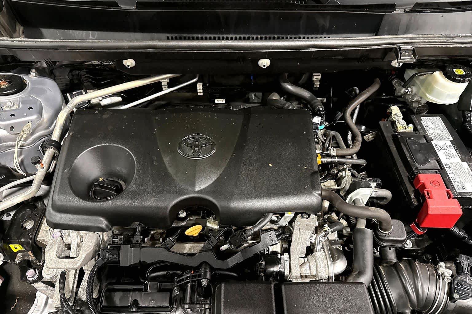 Certified 2021 Toyota RAV4 LE FWD image 32