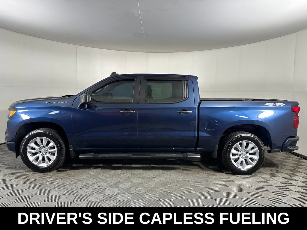 Used 2022 Chevrolet Silverado 1500 Custom AWD/4WD image 2