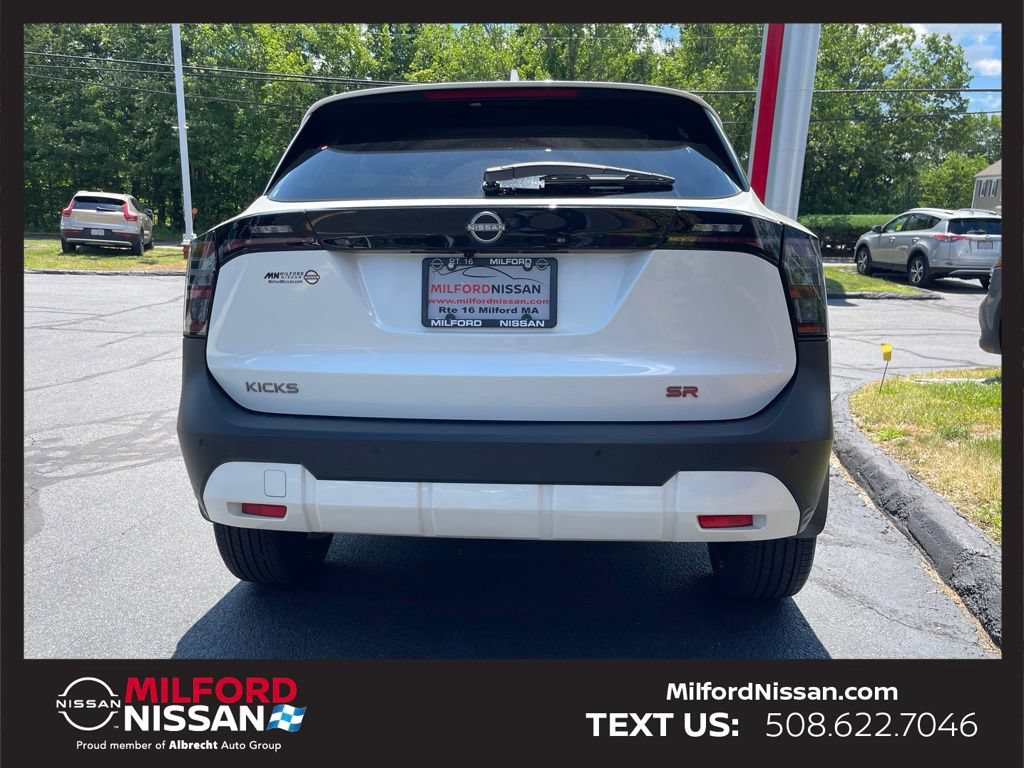 Certified 2025 Nissan Kicks SR FWD image 4