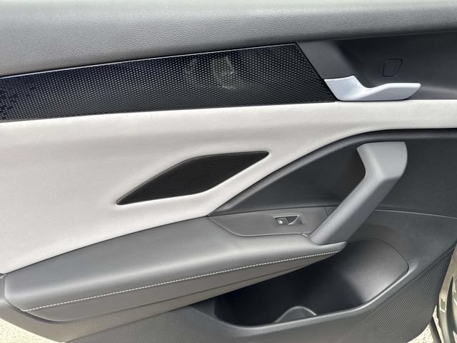 New 2026 Volkswagen Tiguan SE R-Line FWD image 9