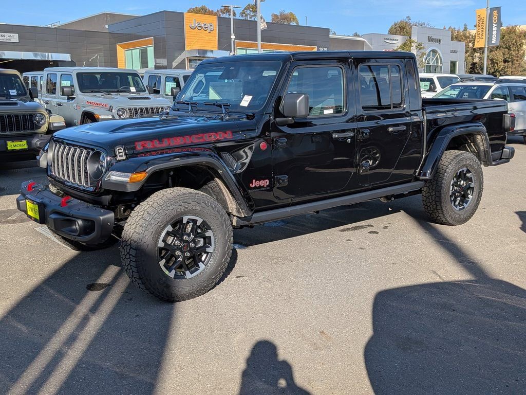 New 2026 Jeep Gladiator Rubicon w/ Steel Bumper Group