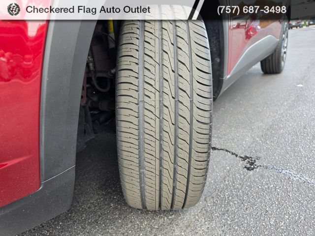 Used 2024 Chevrolet Trax RS w/ Sunroof Package FWD image 14