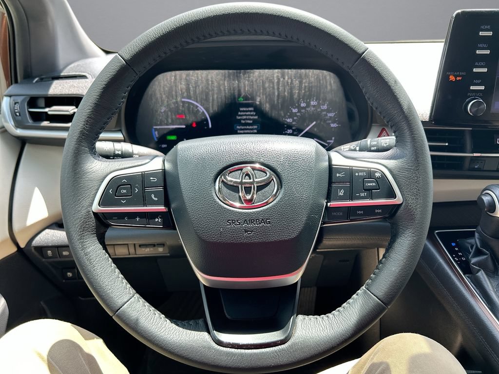 Certified 2021 Toyota Sienna XLE FWD image 15