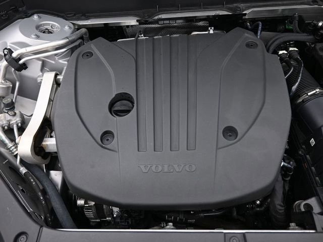 Used 2023 Volvo XC90 B5 Core w/ Protection Package Premier image 32