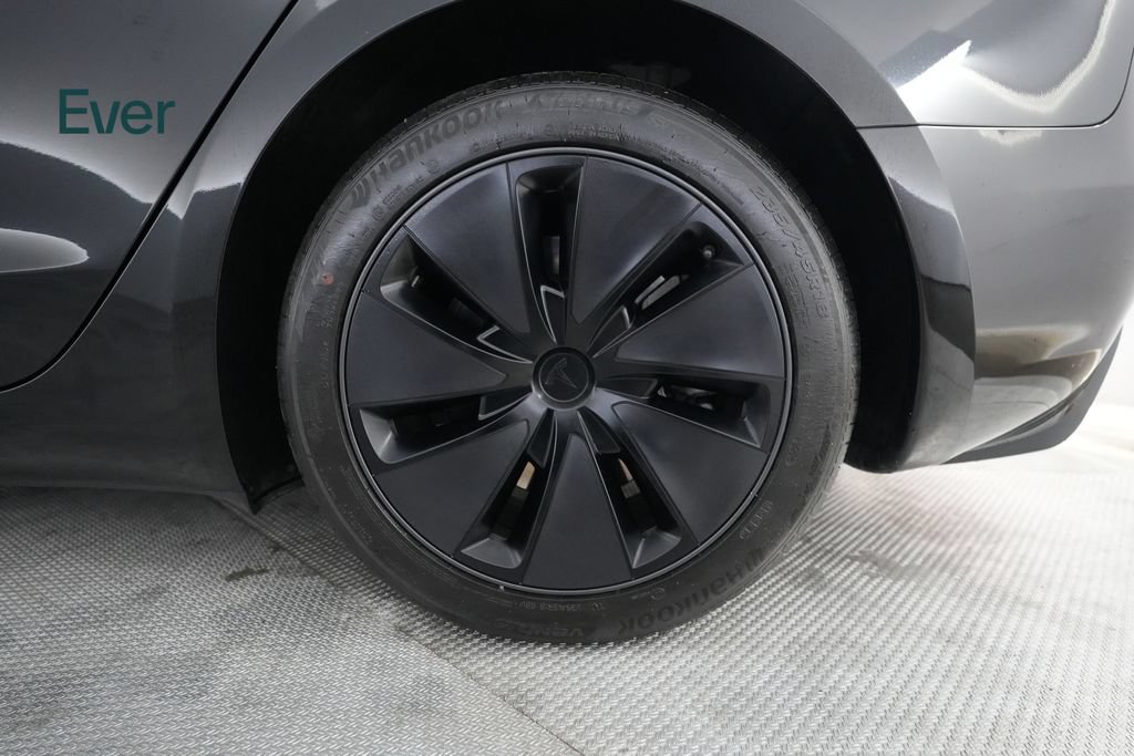 Used 2024 Tesla Model 3 Standard Range RWD image 9