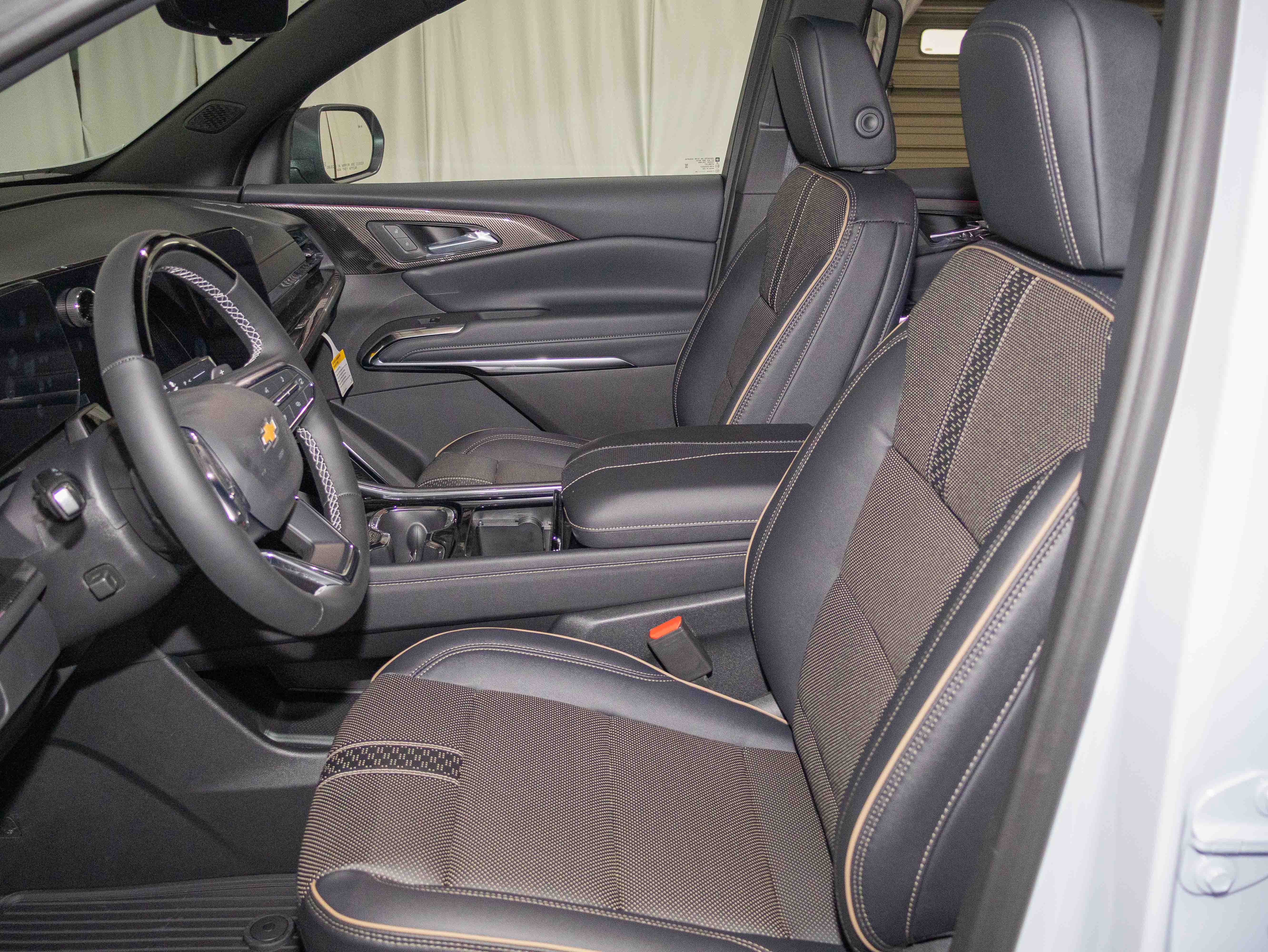 New 2026 Chevrolet Traverse High Country FWD image 9