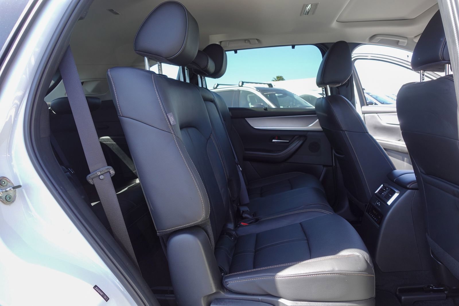 Used 2024 MAZDA CX-90 Plug-In Hybrid w/ Preferred AWD/4WD image 16