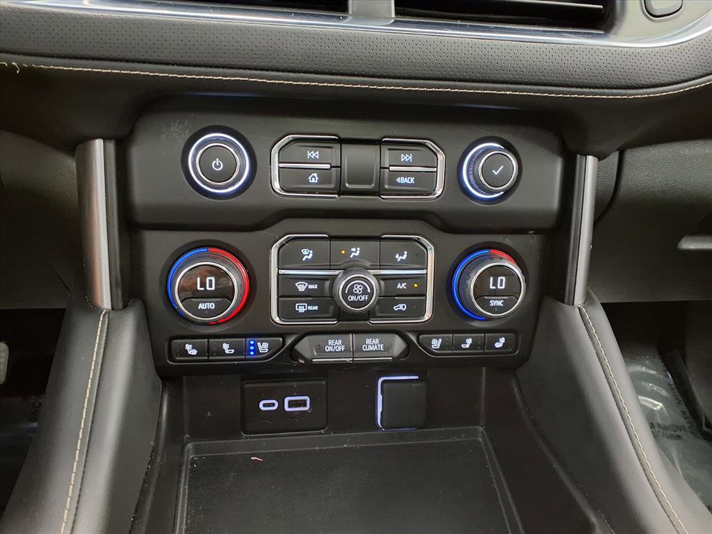 Used 2024 Chevrolet Tahoe Premier w/ Premium Package image 27