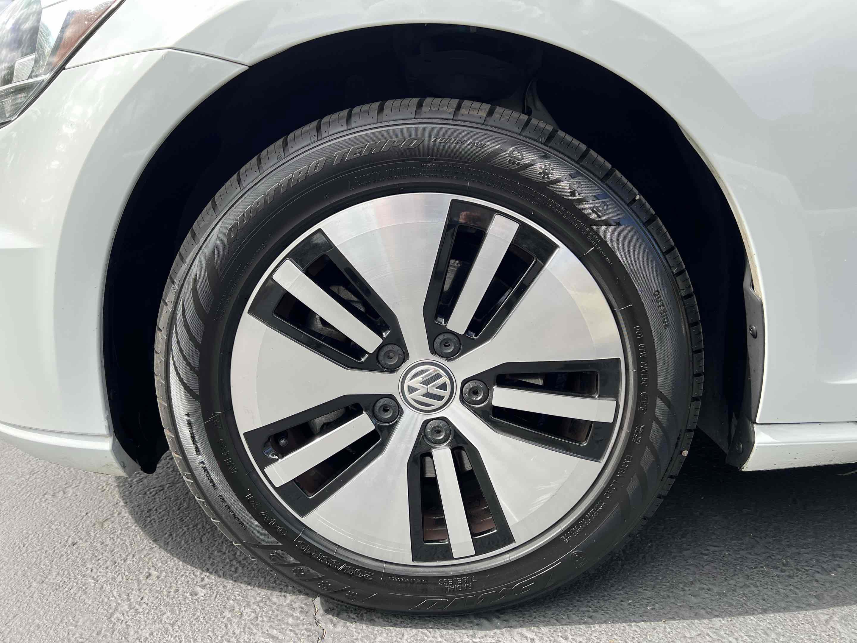 Used 2019 Volkswagen e-Golf SE w/ Driver Assistance Package image 73