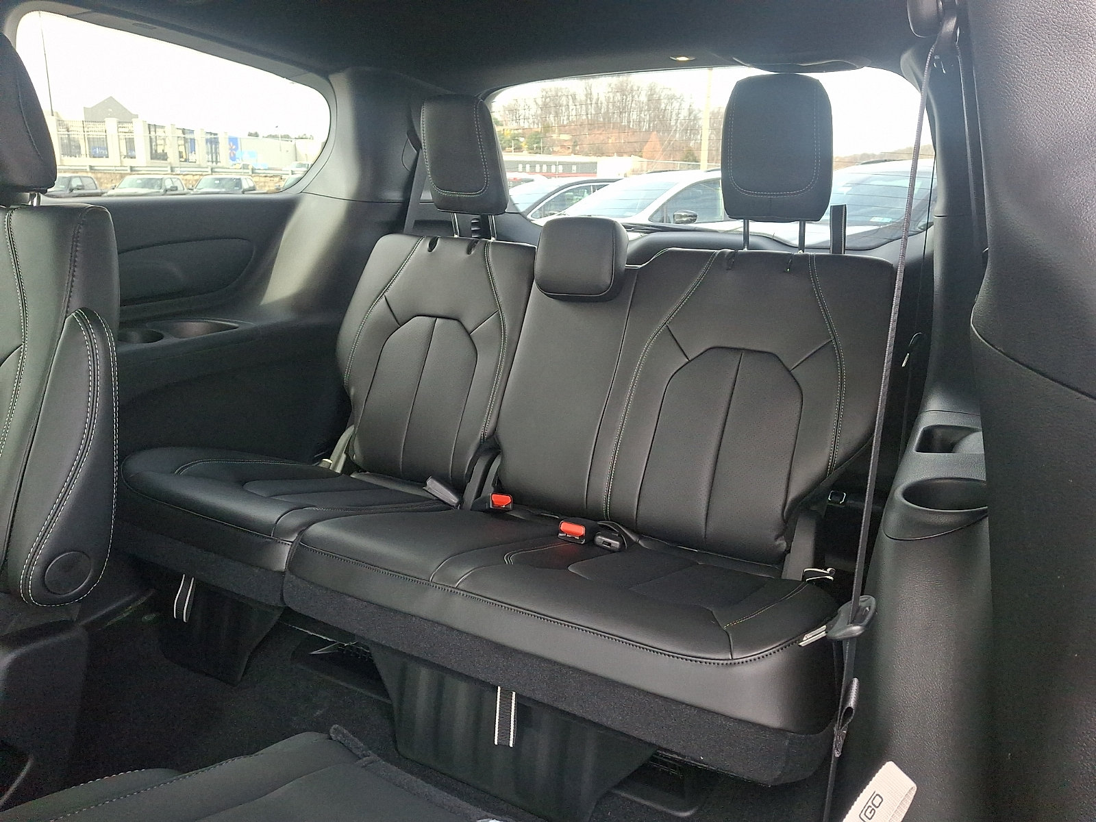 New 2026 Chrysler Pacifica Select FWD image 8