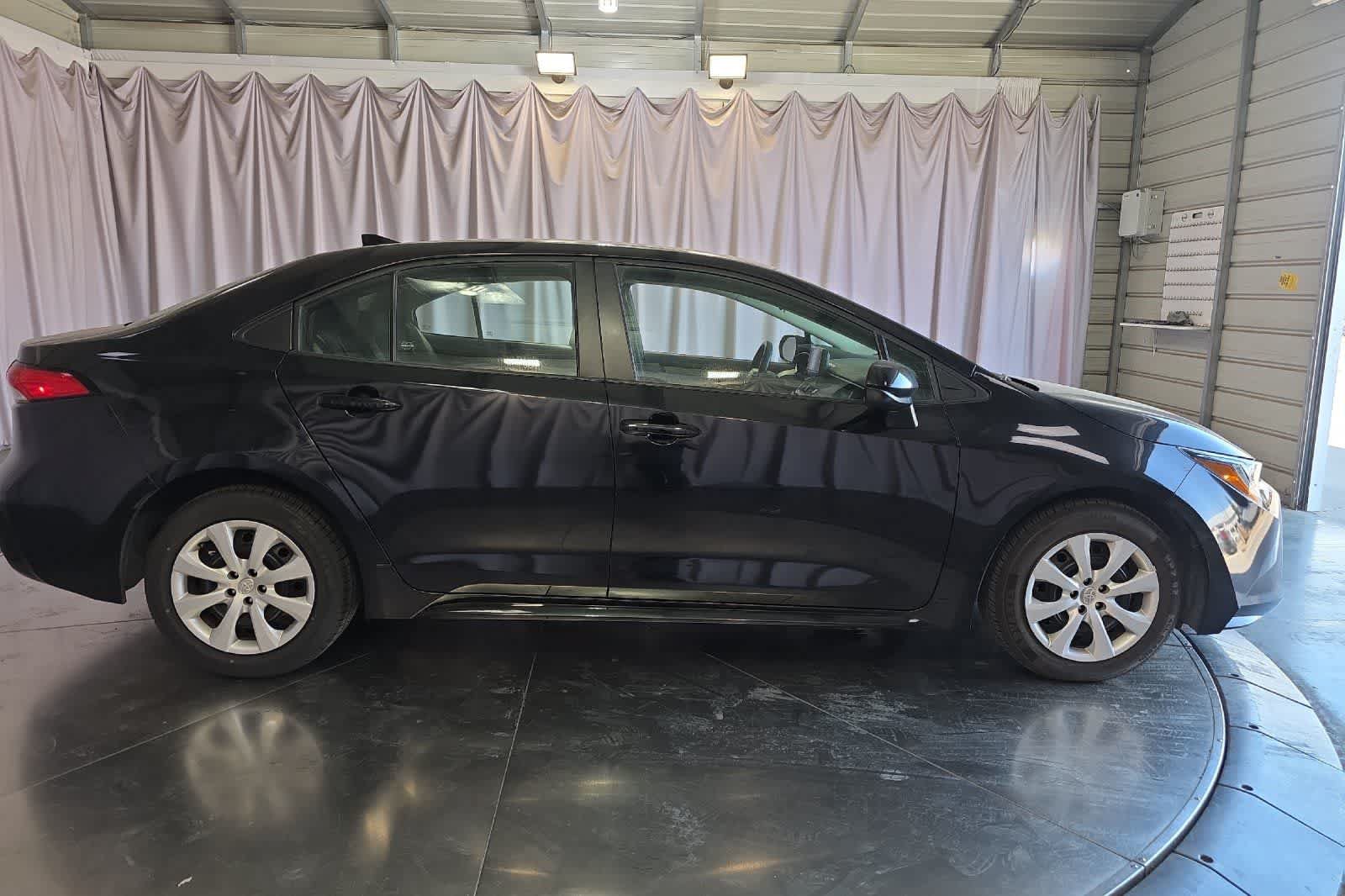 Used 2024 Toyota Corolla LE FWD image 9