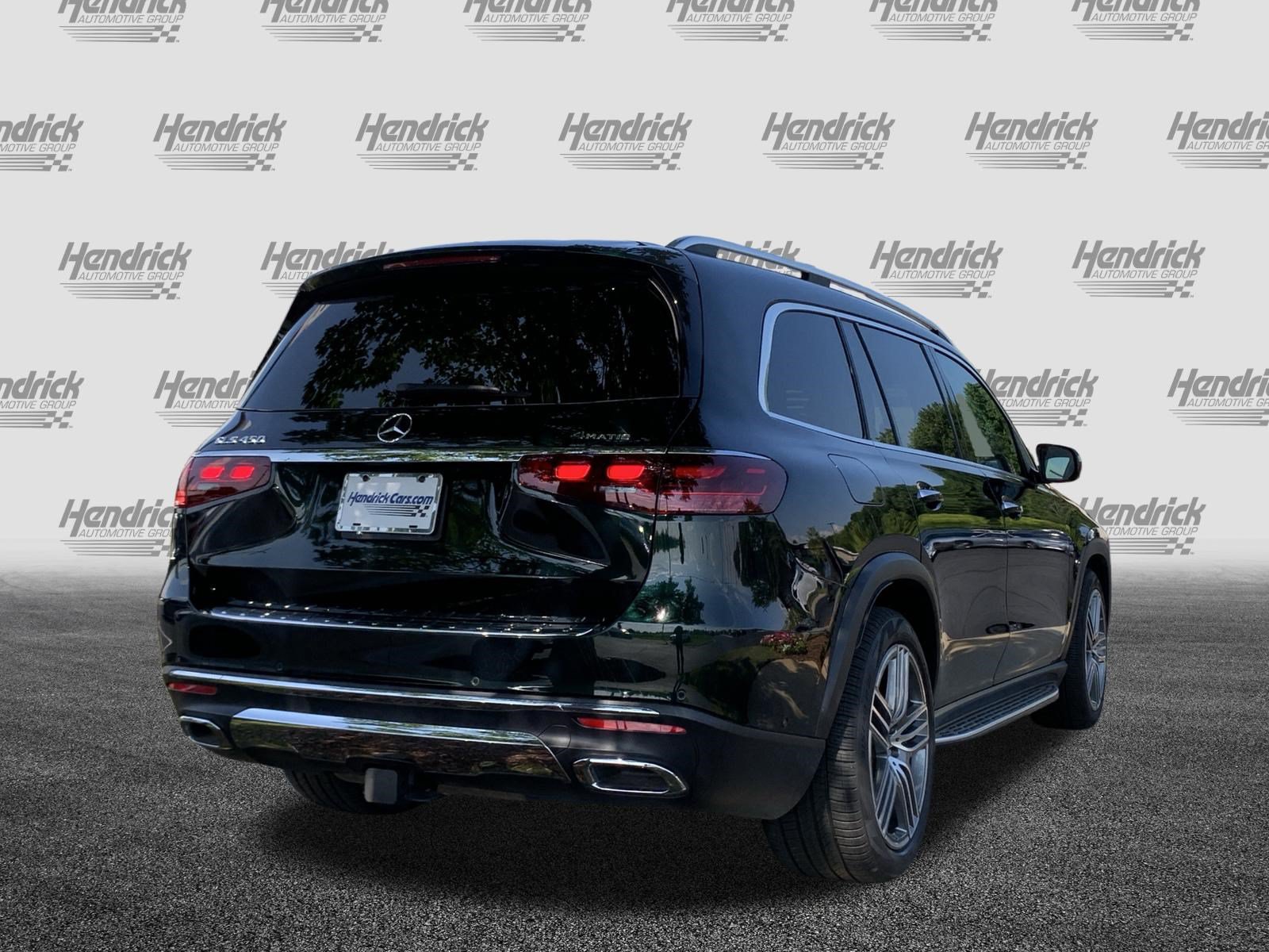 Used 2025 Mercedes-Benz GLS 450 4MATIC image 10