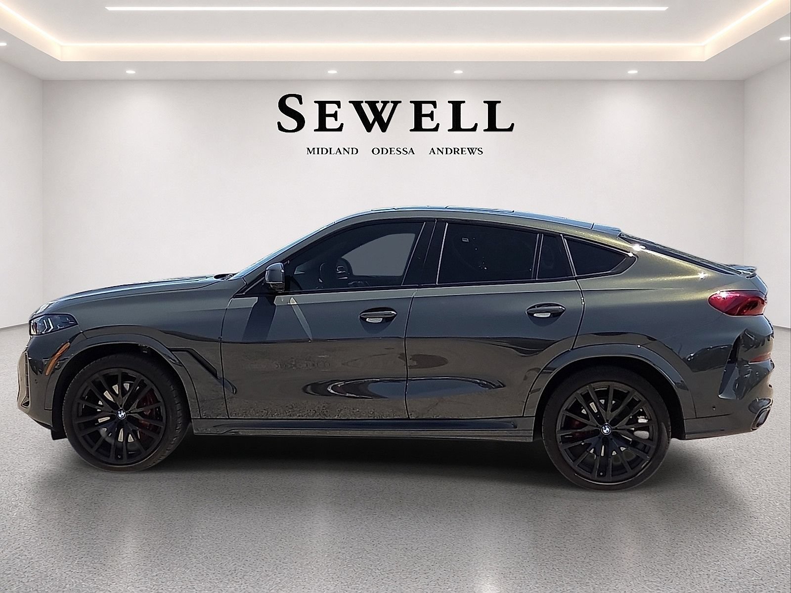 Used 2026 BMW X6 xDrive40i w/ Premium Package AWD/4WD image 2