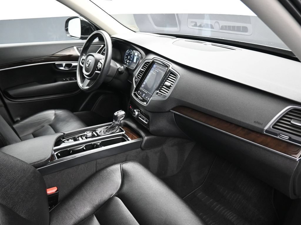 Used 2019 Volvo XC90 T6 Momentum w/ Protection Package Premier AWD/4WD image 39