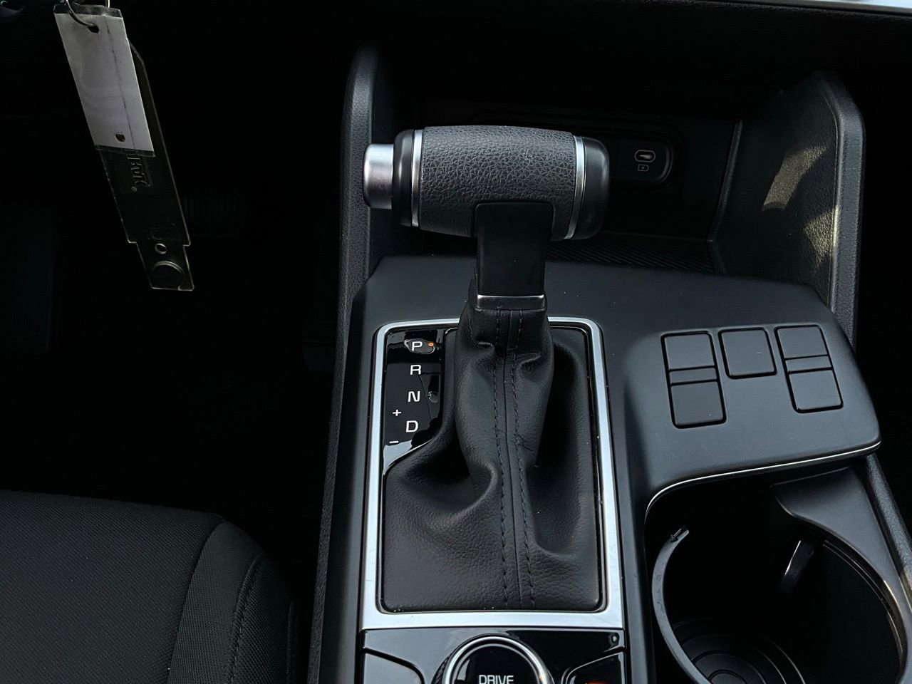 Used 2025 Kia Sportage LX image 23