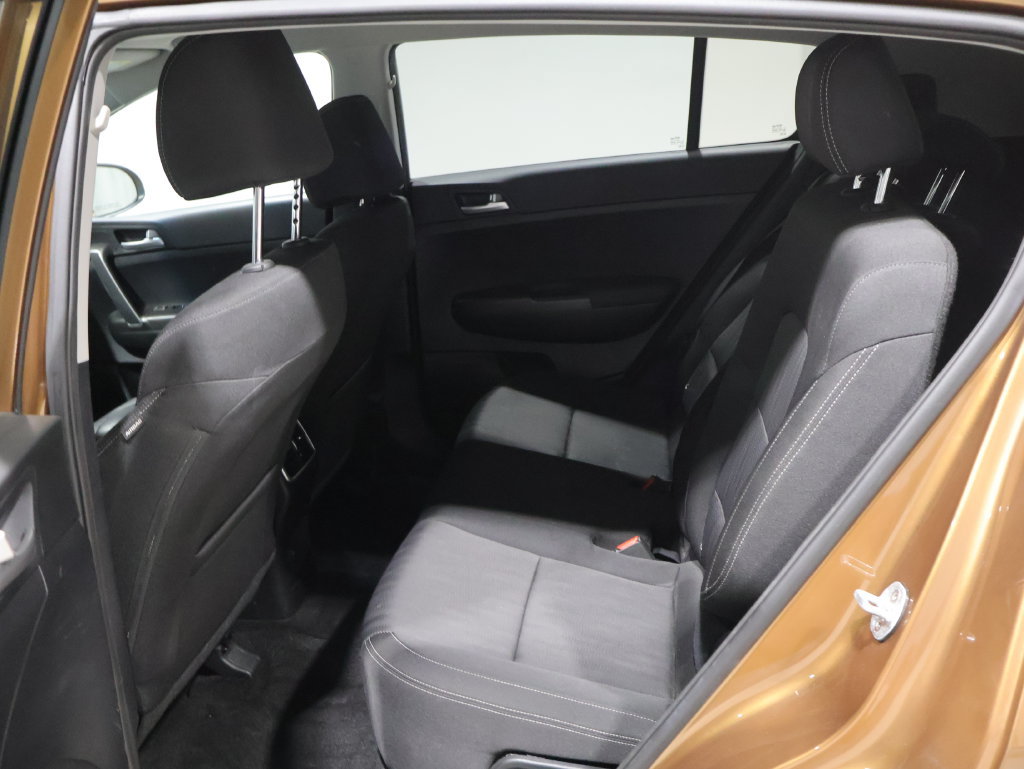 Used 2020 Kia Sportage LX AWD/4WD image 18