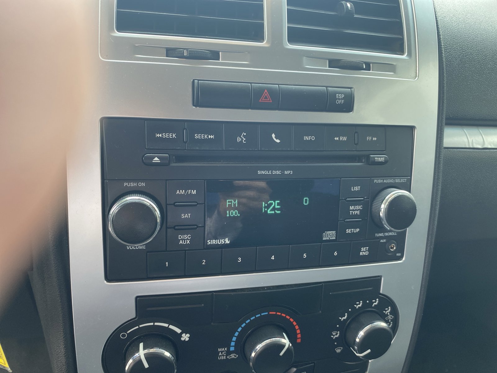 Used 2010 Dodge Charger SXT image 14