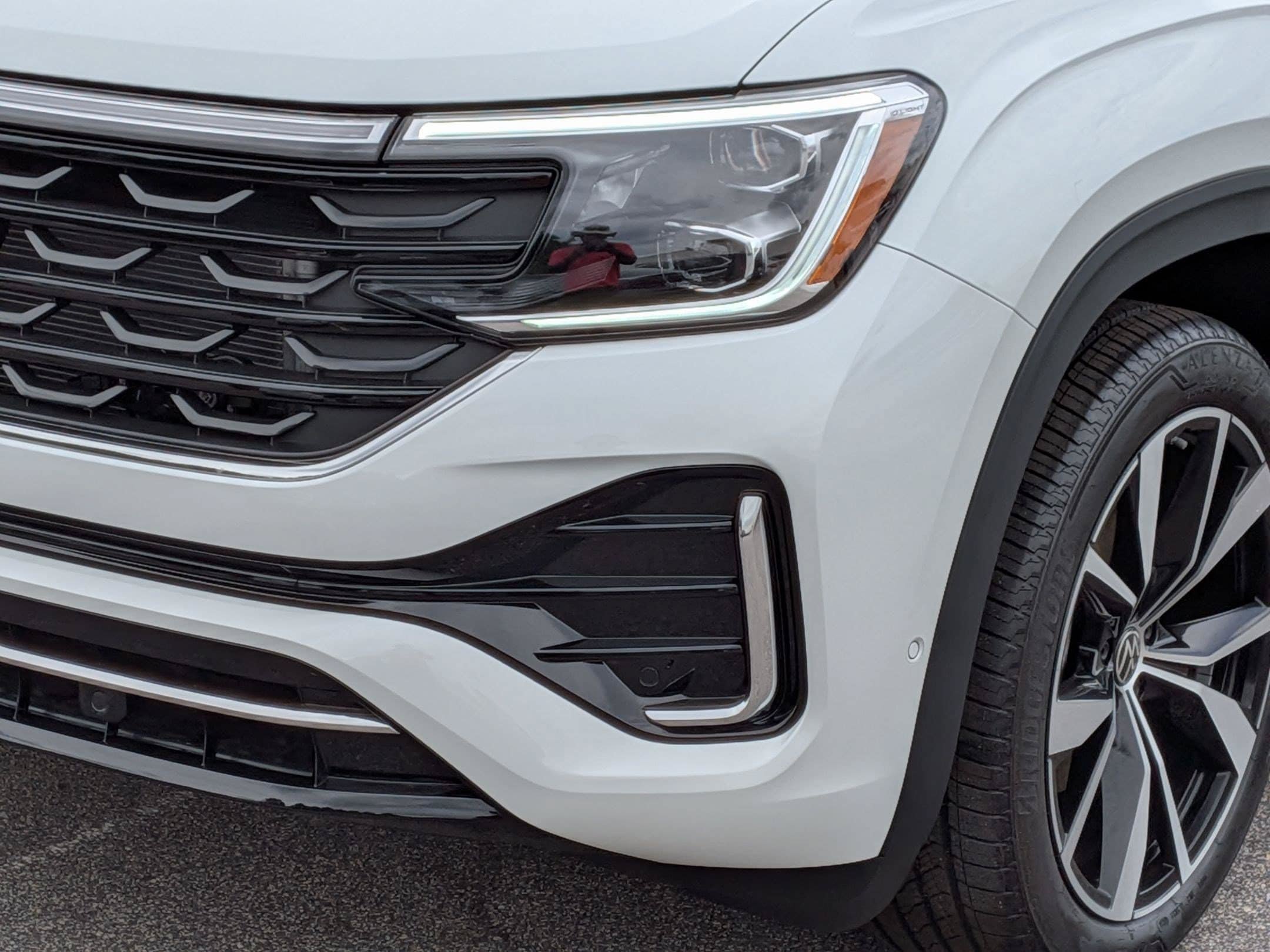 New 2026 Volkswagen Atlas SEL Premium R-Line AWD/4WD image 9