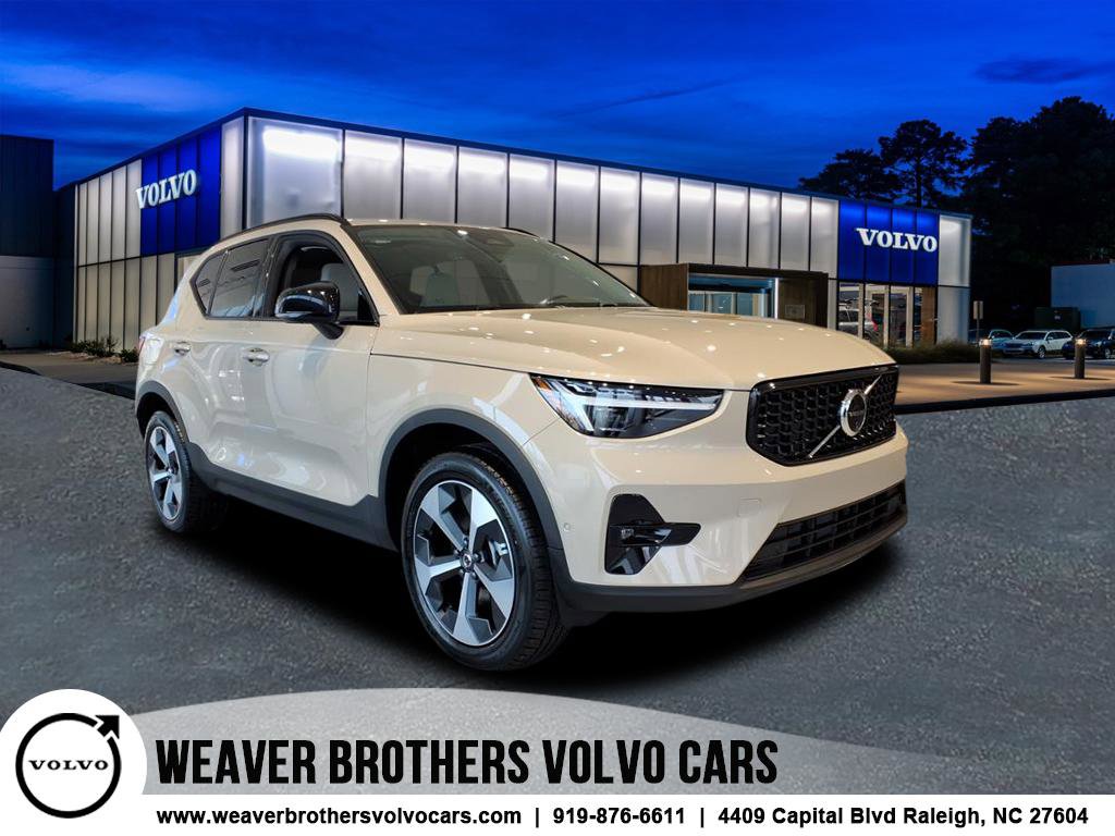 New 2026 Volvo XC40 B4 Plus w/ Protection Package Premier