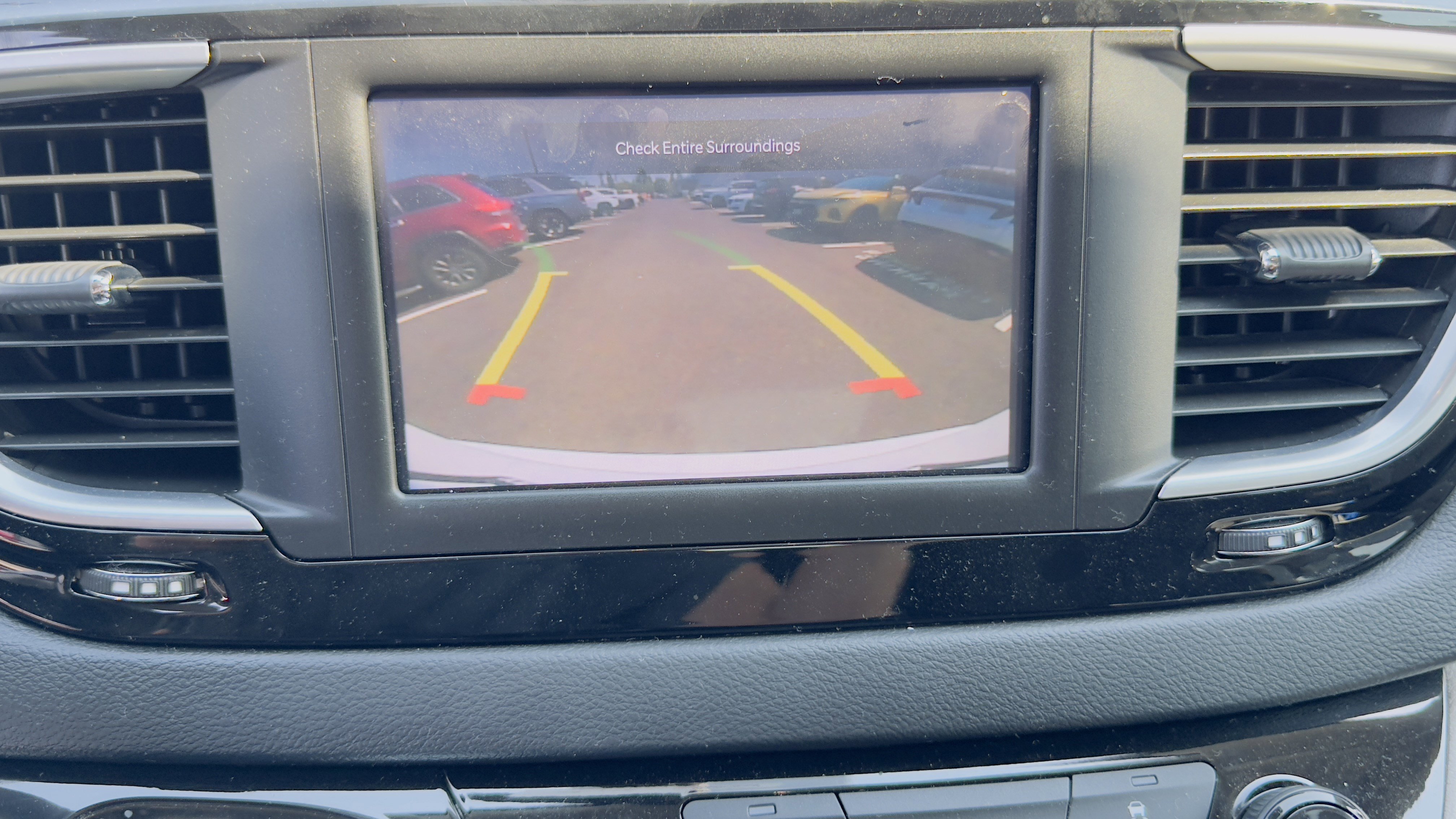 Used 2023 Chrysler Voyager LX image 25