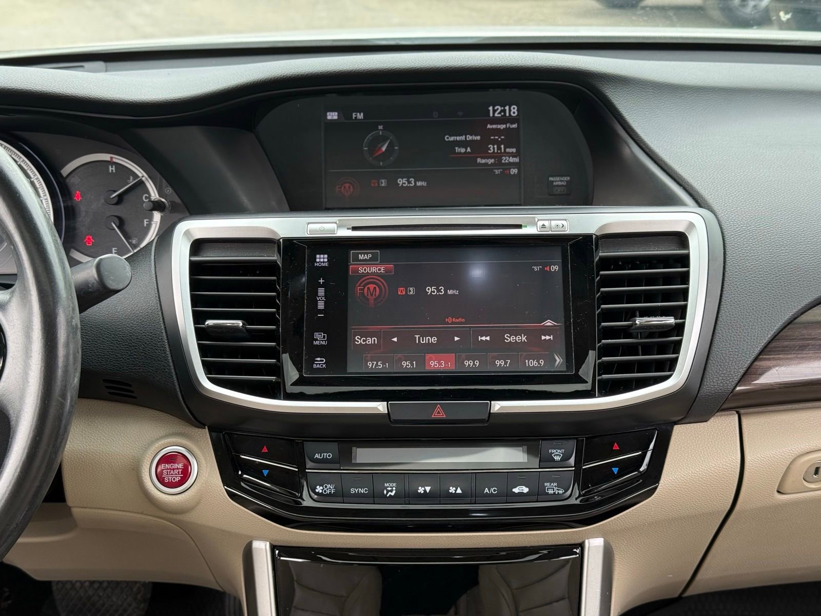 Used 2016 Honda Accord Touring image 15