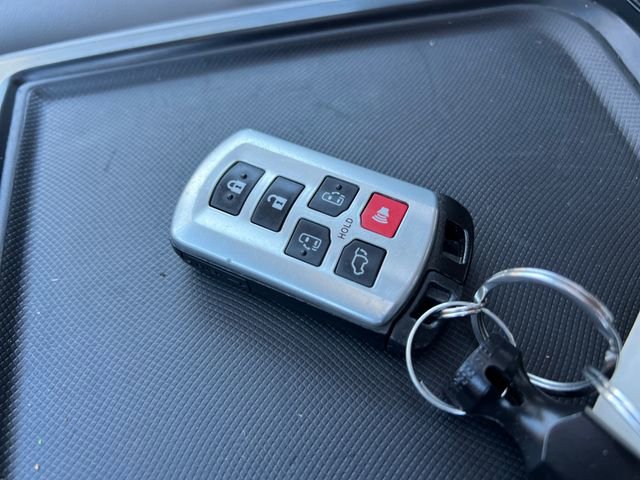 Used 2015 Toyota Sienna XLE Premium AWD/4WD image 31