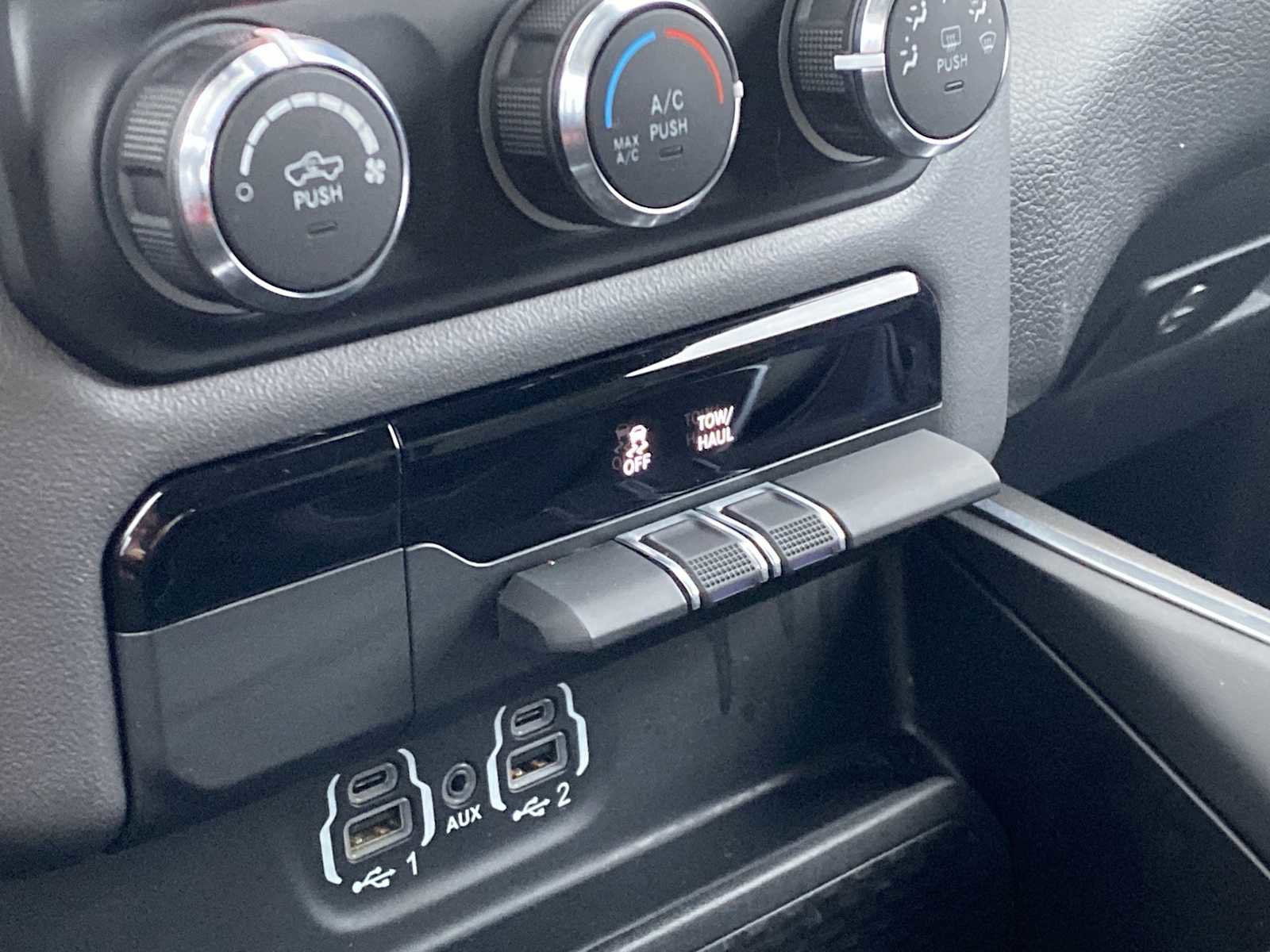 Certified 2024 RAM 1500 Big Horn image 27