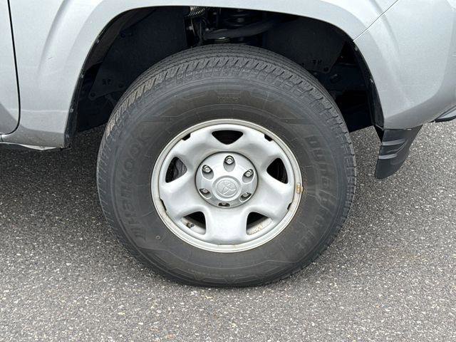Certified 2023 Toyota Tacoma SR AWD/4WD image 11