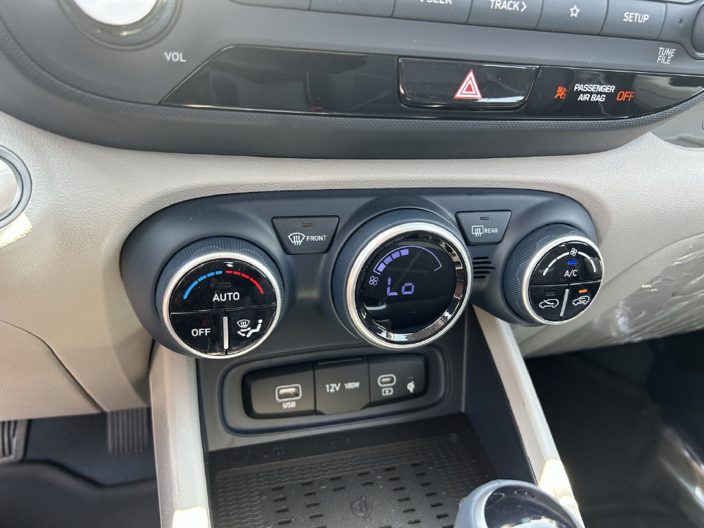 New 2026 Hyundai Venue SEL FWD image 26