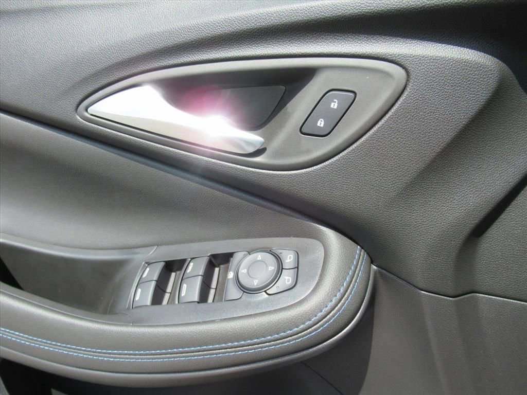 Used 2026 Buick Encore GX Sport Touring w/ Advanced Technology Package image 19