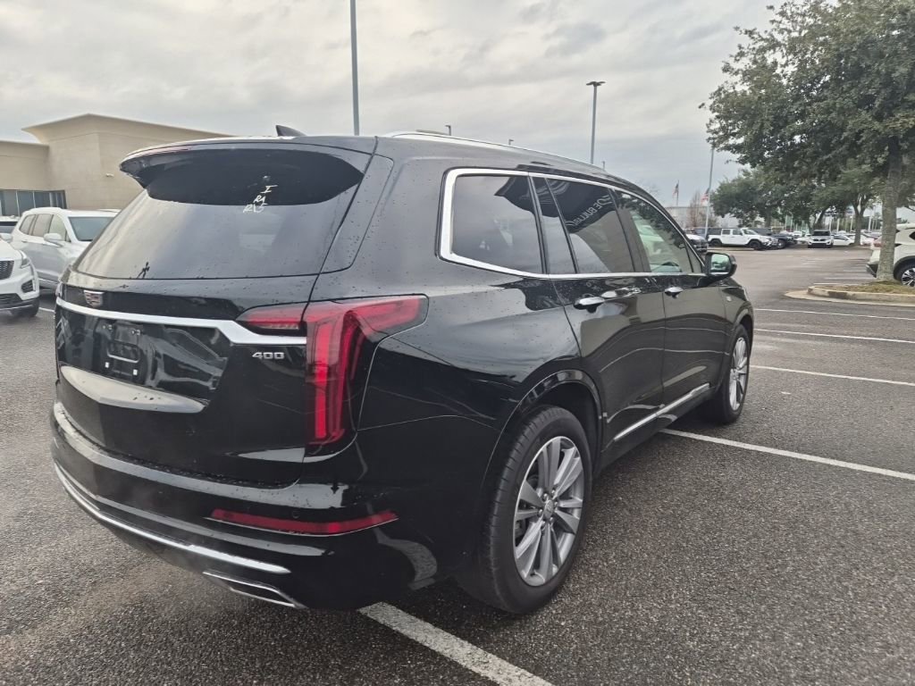 Certified 2025 Cadillac XT6 Premium Luxury image 3