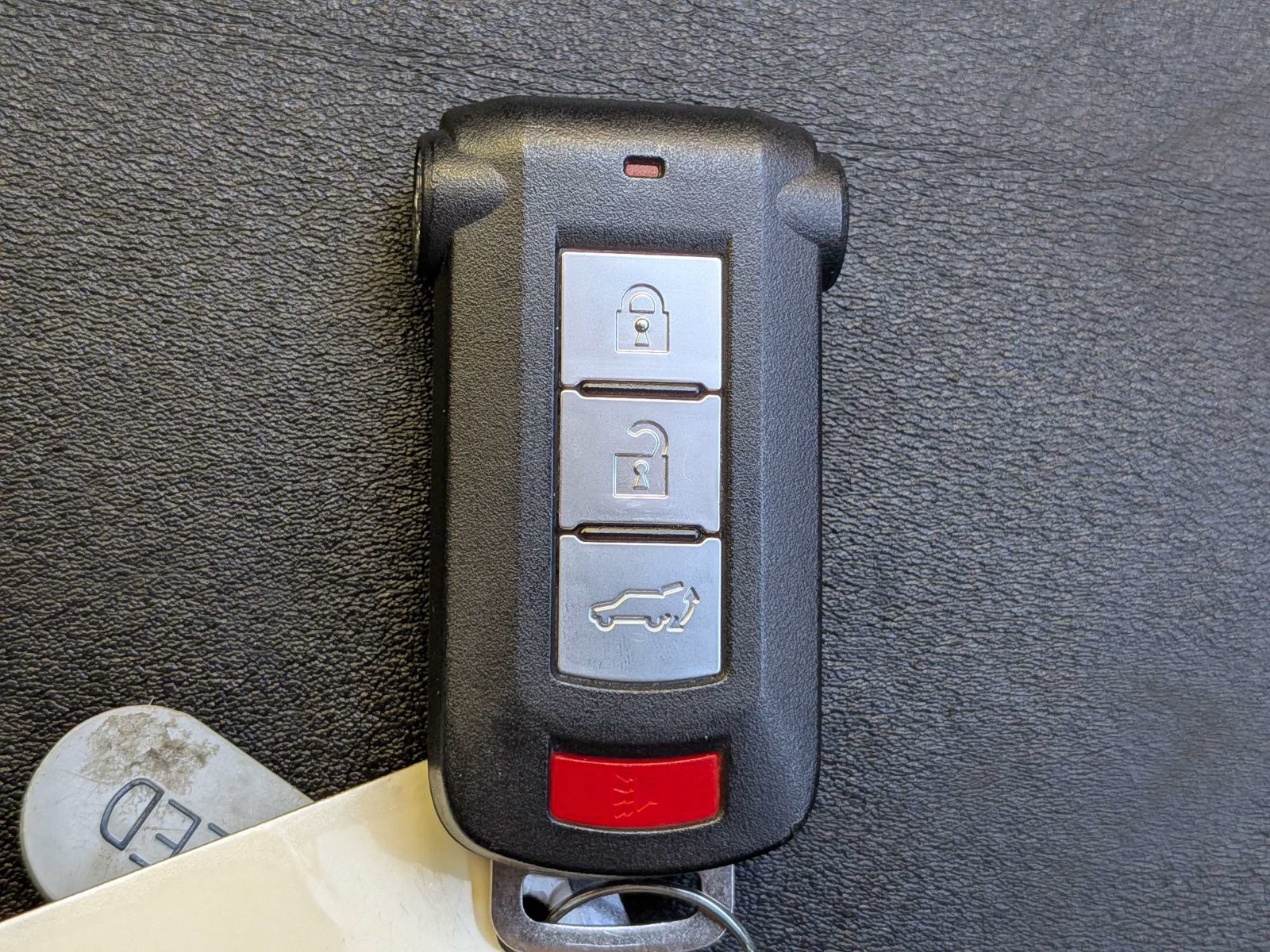 Used 2018 Mitsubishi Outlander GT AWD/4WD image 29