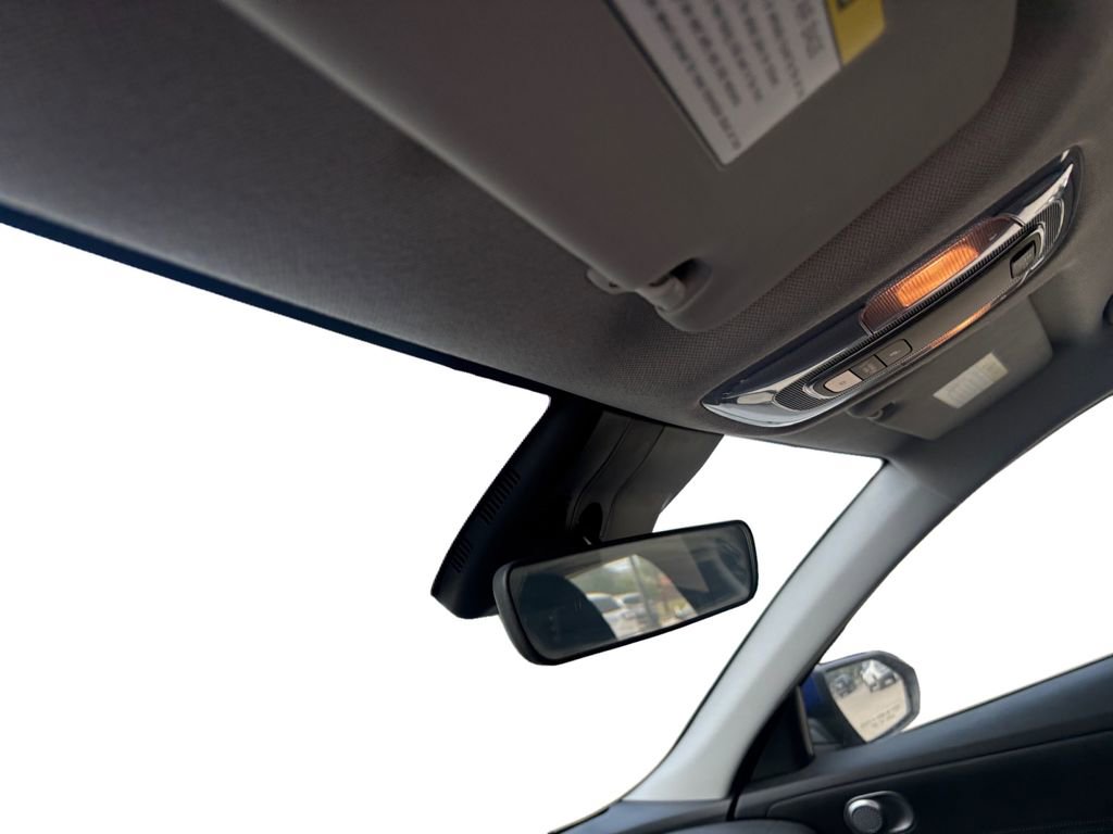 Used 2024 Hyundai Elantra SEL image 29