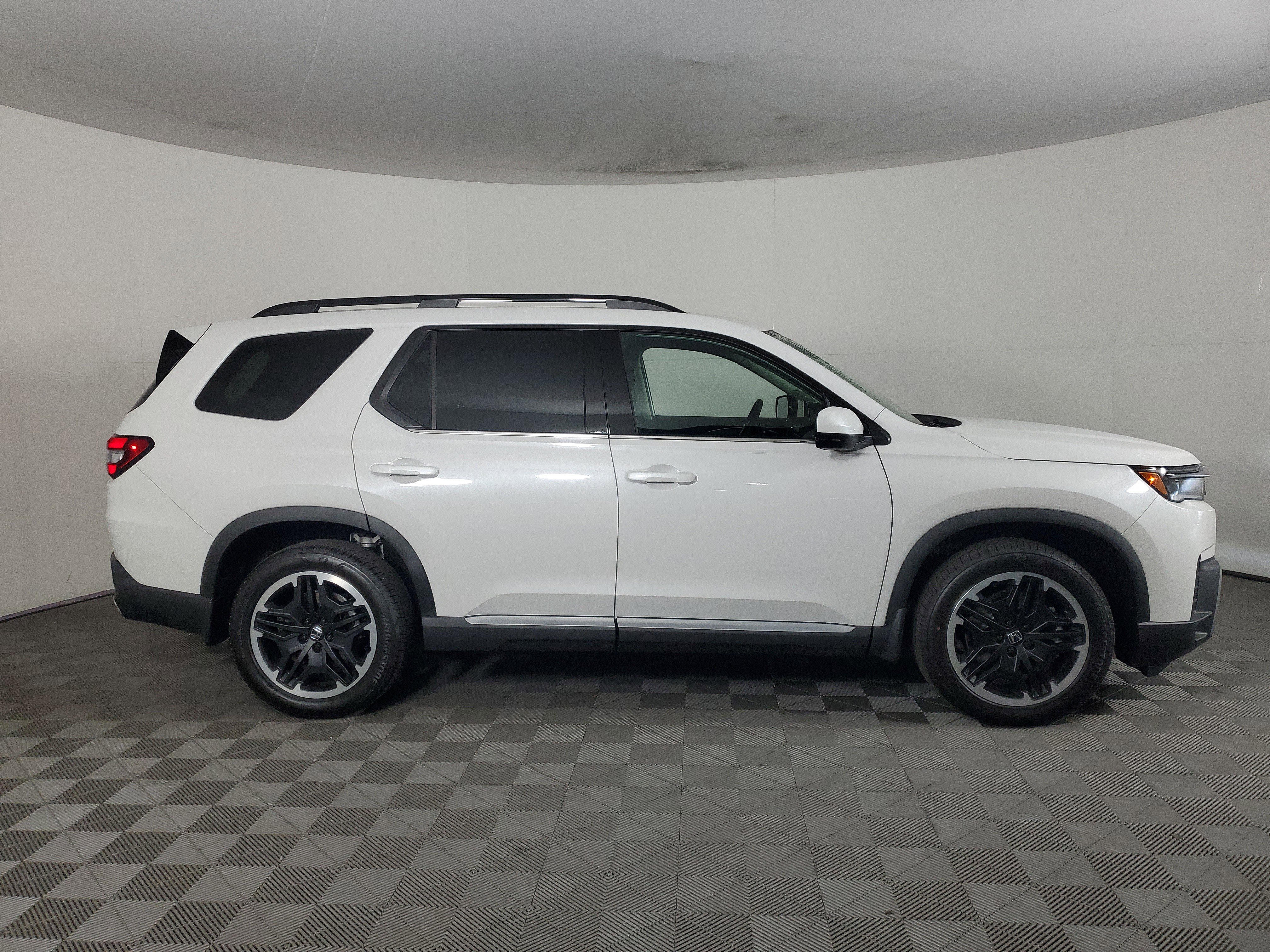 New 2026 Honda Pilot image 3