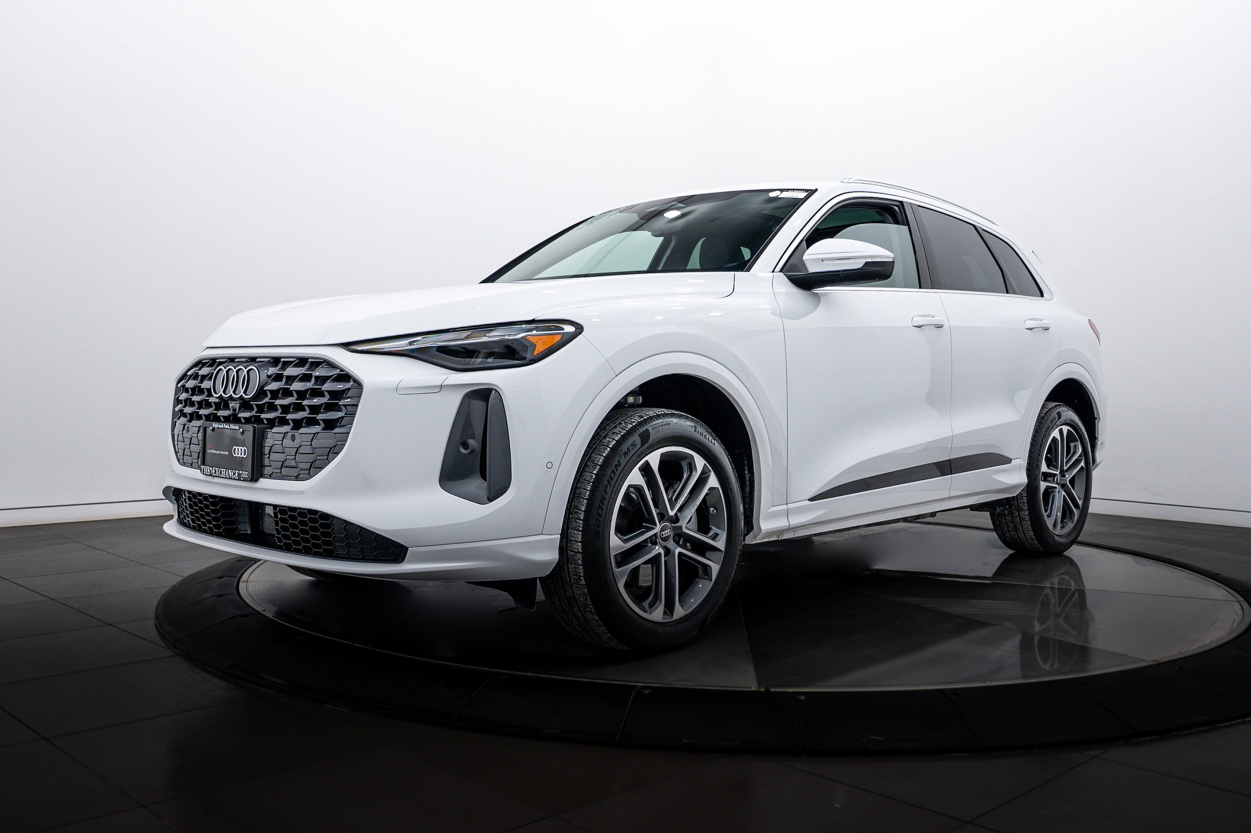 Certified 2025 Audi Q5 Premium w/ Convenience Package AWD/4WD image 7