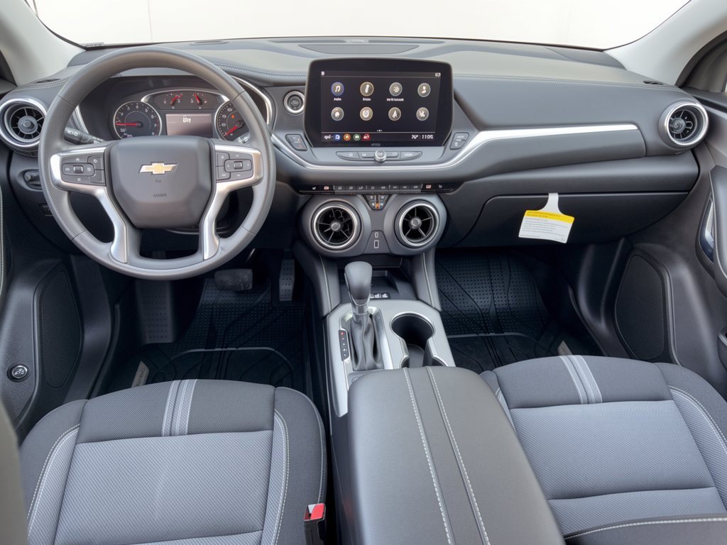 Used 2024 Chevrolet Blazer LT w/ Convenience Package FWD image 17