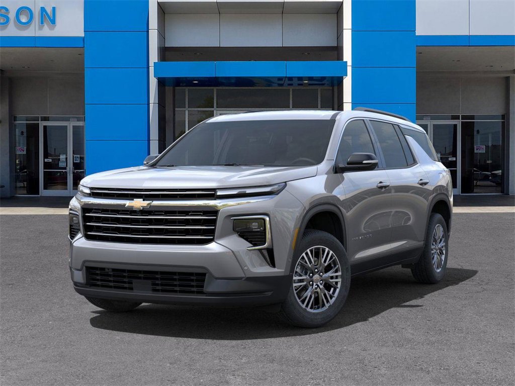 New 2025 Chevrolet Traverse LT w/ Enhanced Driving Package image 6