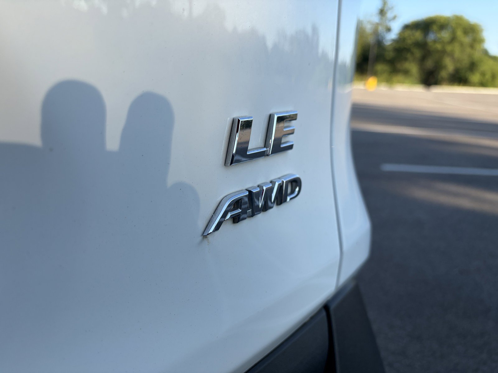 Used 2024 Toyota RAV4 LE AWD/4WD image 38