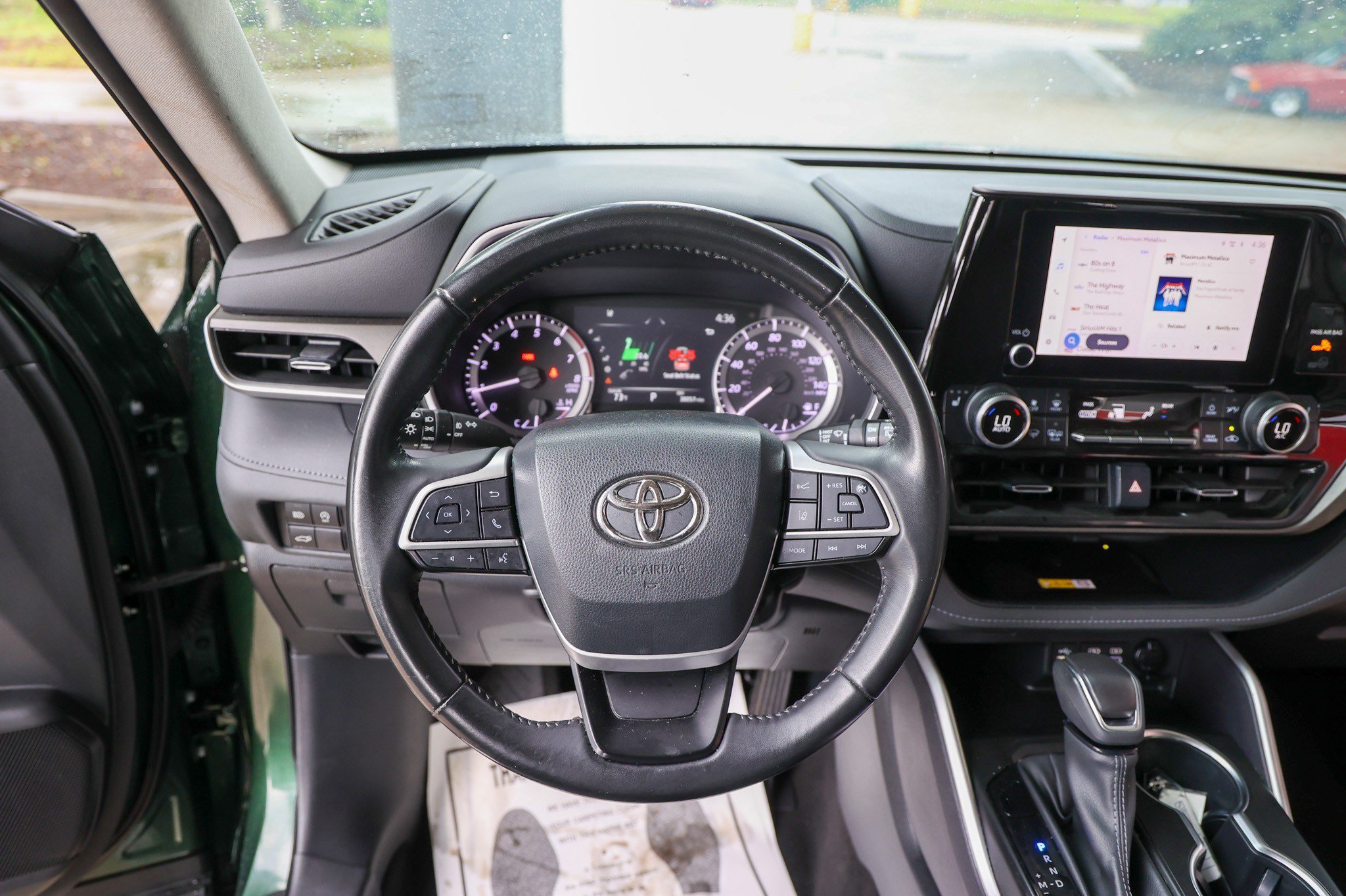 Used 2023 Toyota Highlander XLE FWD image 38
