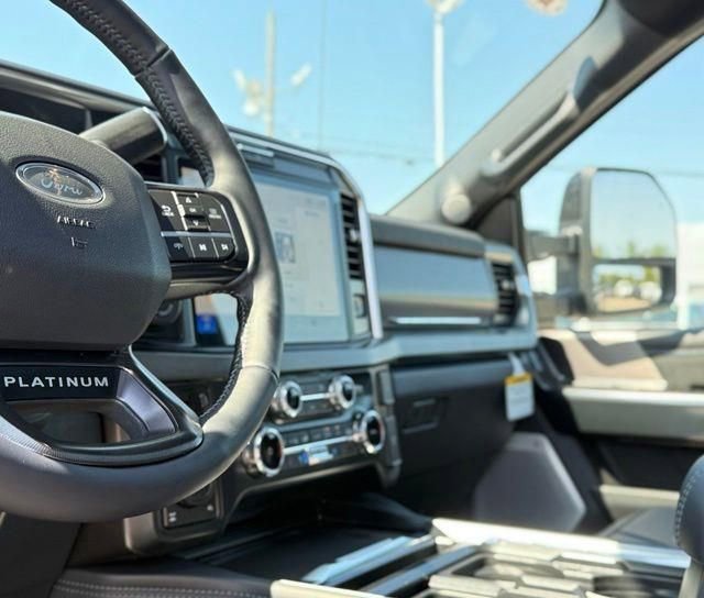 New 2026 Ford F250 Platinum w/ FX4 Off-Road Package AWD/4WD image 15