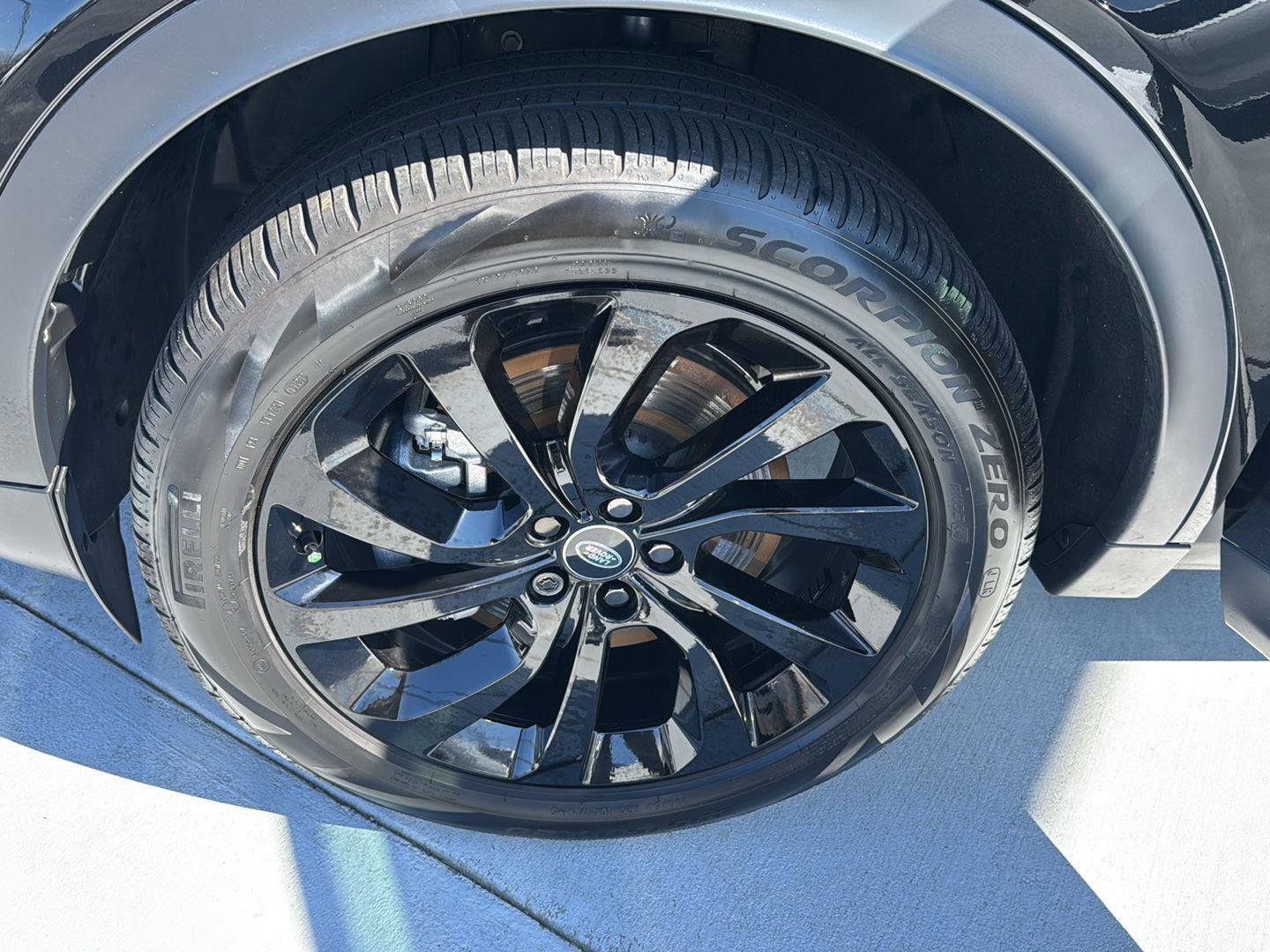 Used 2022 Land Rover Discovery Sport S image 35