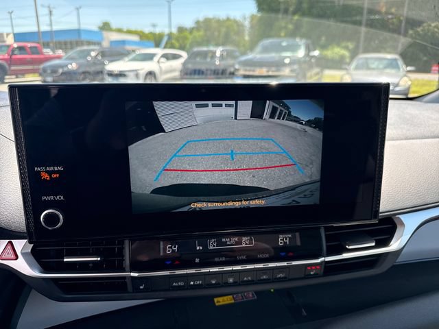 Used 2026 Toyota Sienna XLE FWD image 20