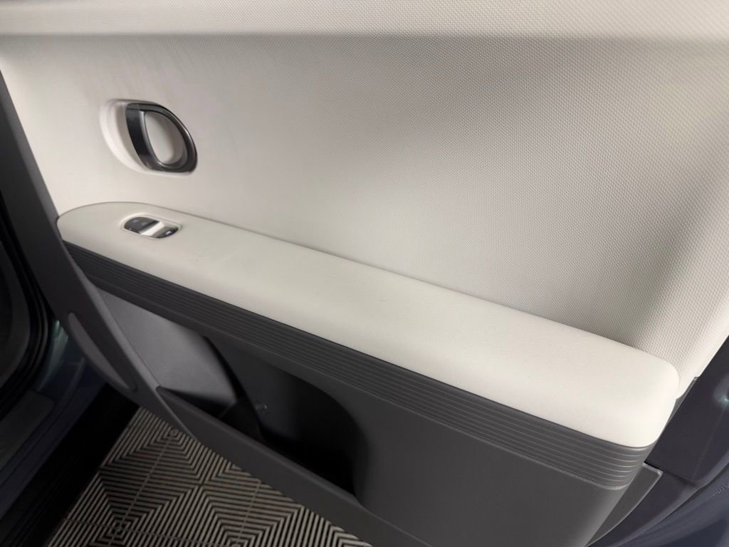 Used 2026 Hyundai Ioniq 5 SE image 32