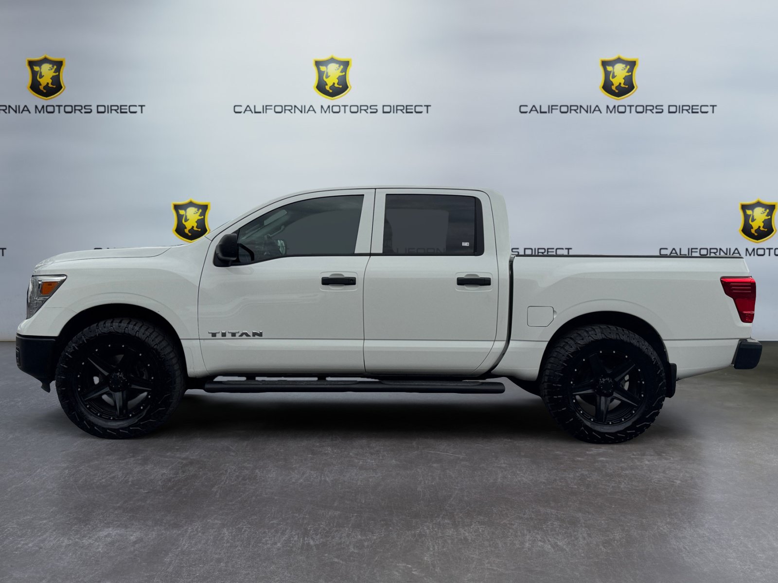 Used 2018 Nissan Titan S w/ S Utility Package RWD image 2