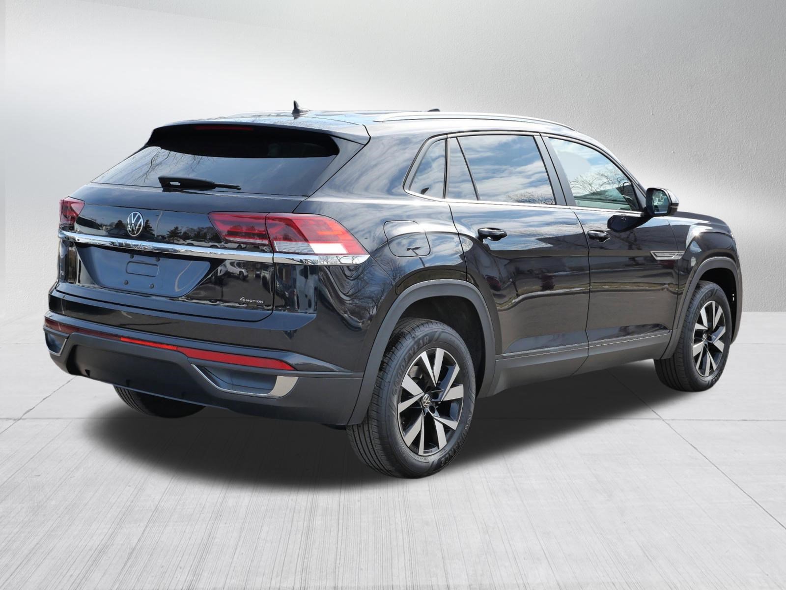 Certified 2023 Volkswagen Atlas Cross Sport SE image 7