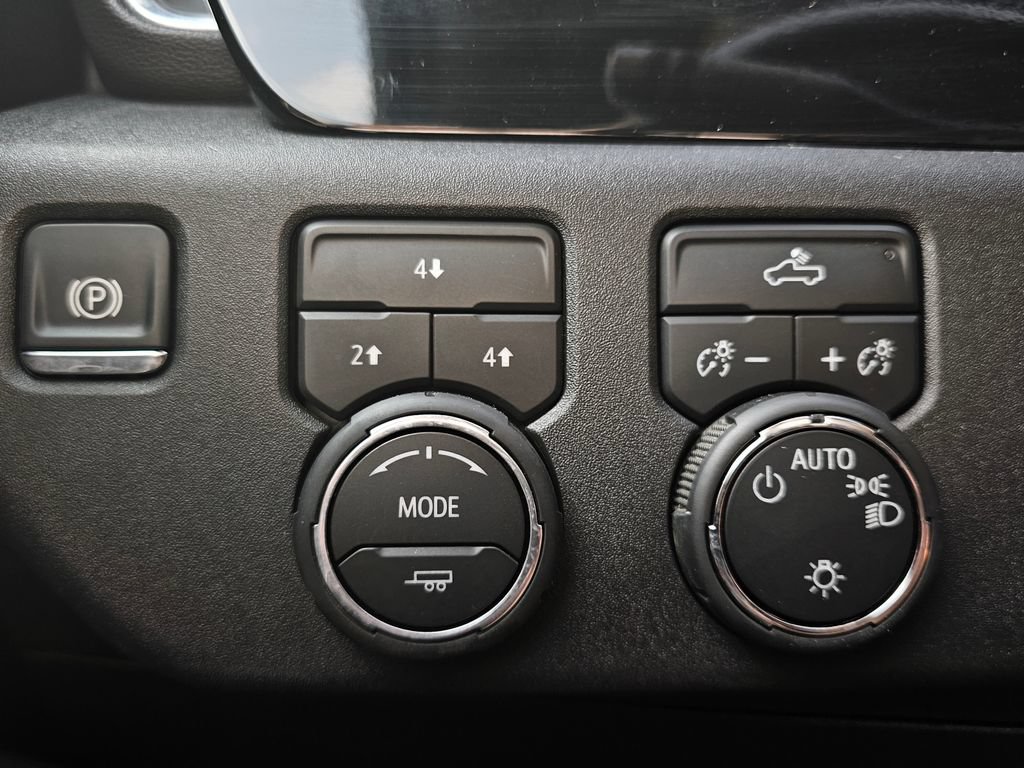 Certified 2026 Chevrolet Silverado 3500 LT AWD/4WD image 39