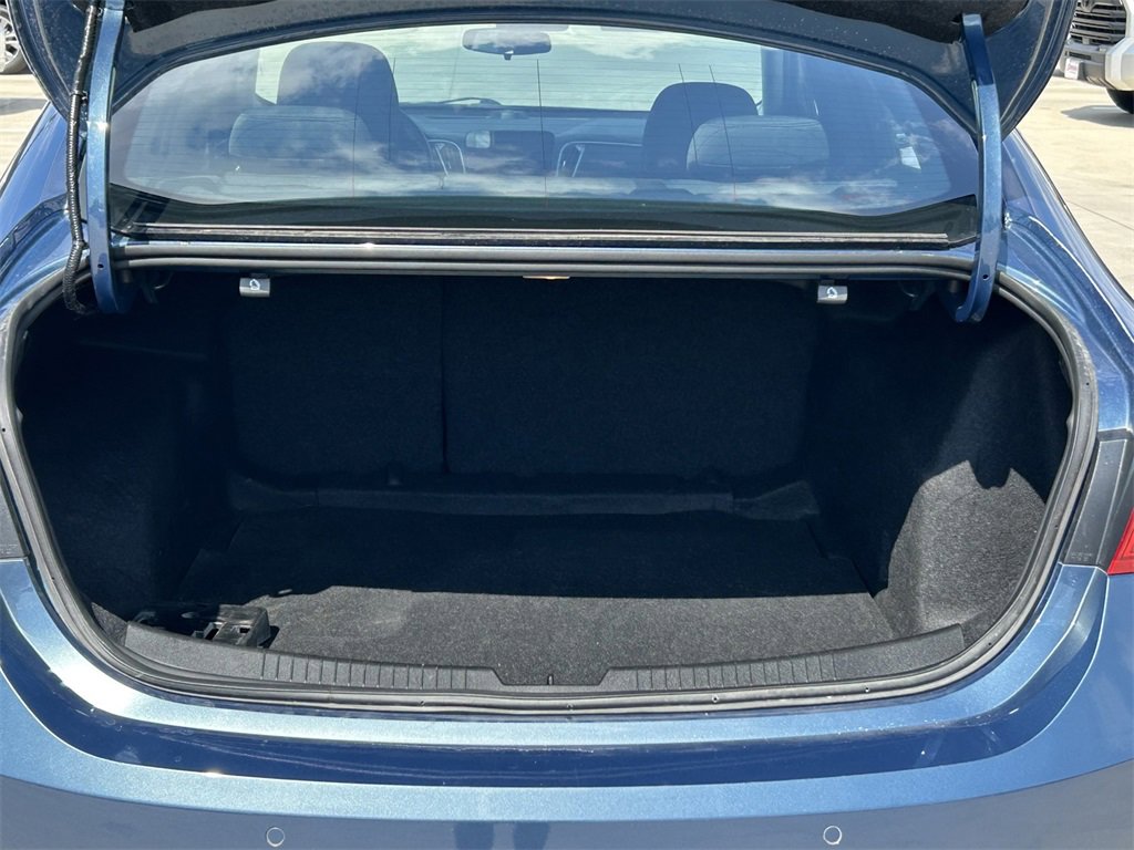 Used 2024 Chevrolet Malibu LT image 11